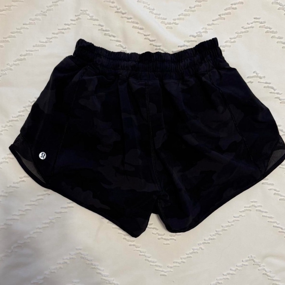 lululemon athletica Women's Shorts size 4 Tall